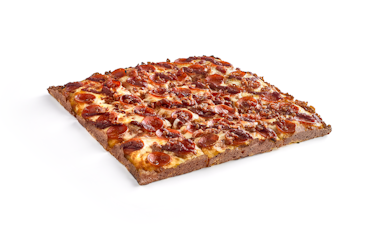 photo of pepperoni& bacon squqarefooter.